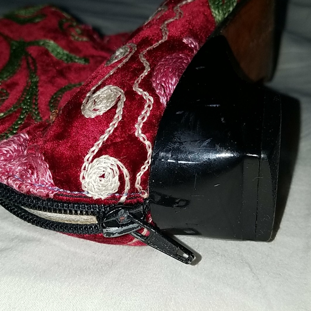 Vintage Anthropologie velvet embroidered boots - Picture 12 of 13